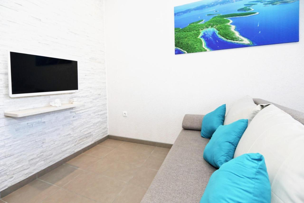 Apartments By The Sea Cove Zastupac, Hvar - 8761 Hvar Town Exterior photo