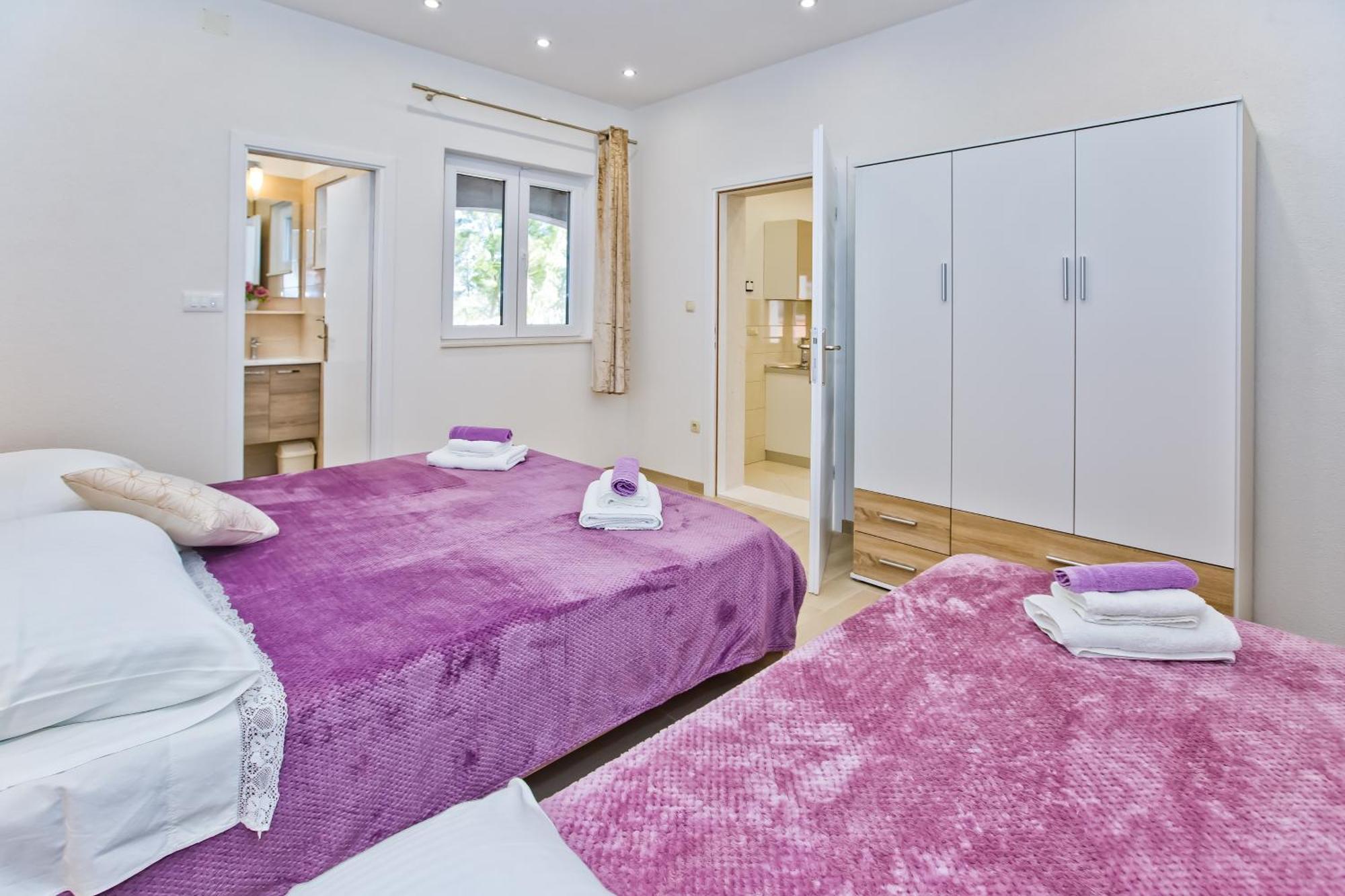Apartments By The Sea Cove Zastupac, Hvar - 8761 Hvar Town Room photo